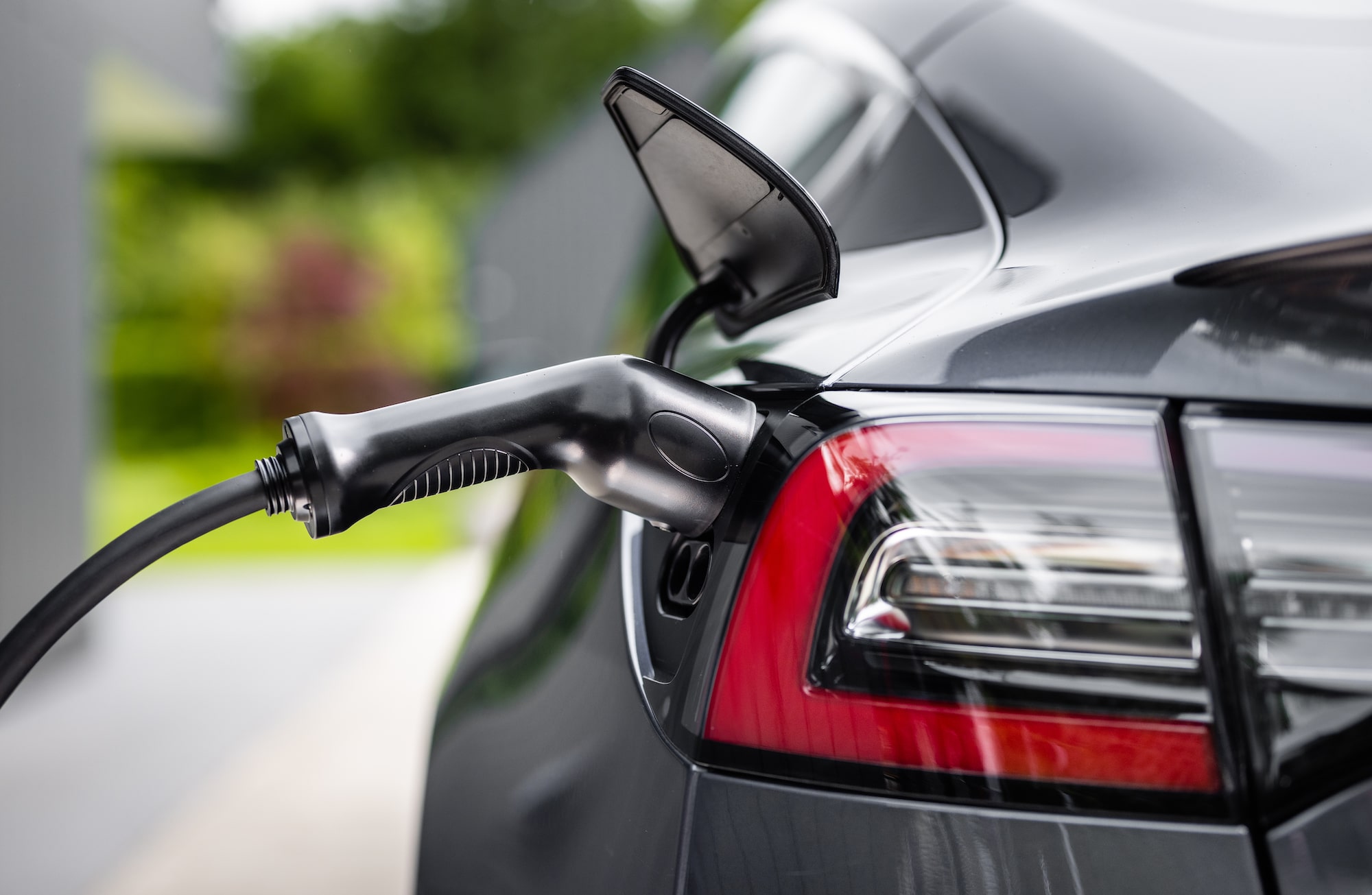 tesla die bidirectioneel laadt