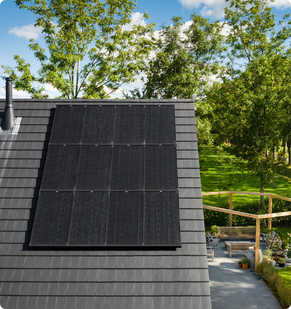 Zonnepanelen met goede garantie op een dak